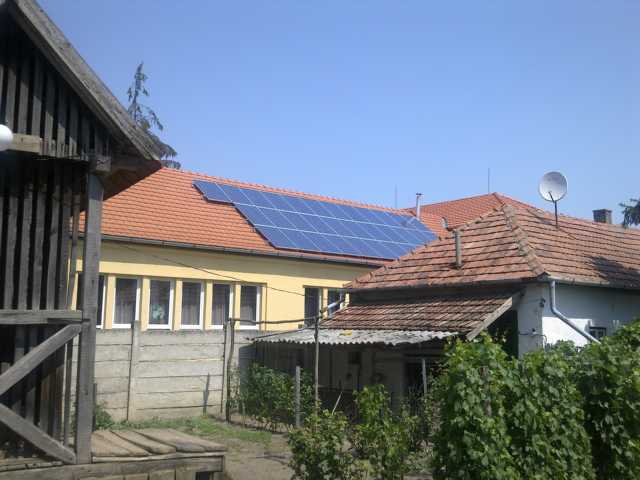 Újlétán telepített napelemes rendszer